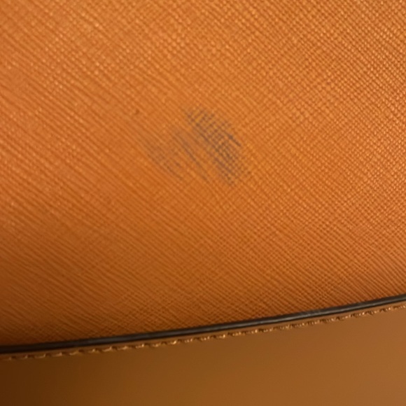 Michael Kors bag and wallet mustard in color - Picture 9 of 9